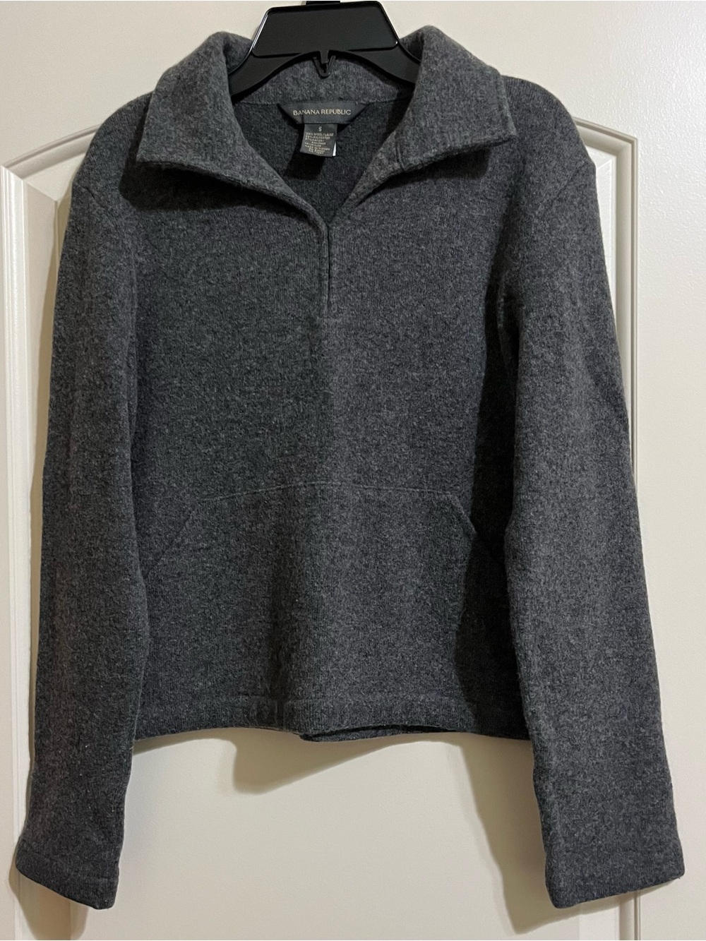 Banana Republic Wool Blend Charcoal Gray V-Neck Pullover Cropped Sweater Small